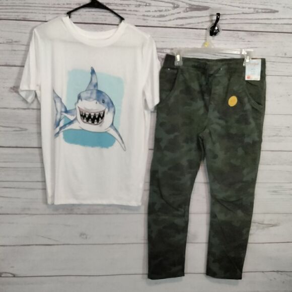 NWT: "Cat & Jack" boy's pants and t-shirt - Picture 2 of 12
